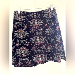 Women’s golf skort size 4 excellent condition